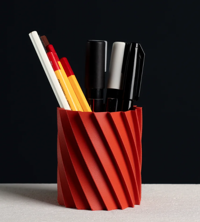 InnovLuce SpiralForm Desk Organizer – Modern Twisted Pen Holder