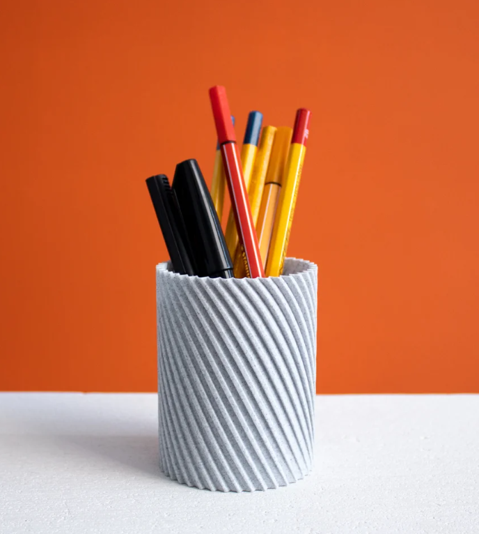 InnovLuce TwineDesk Organizer – Modern Spiral Pen Holder